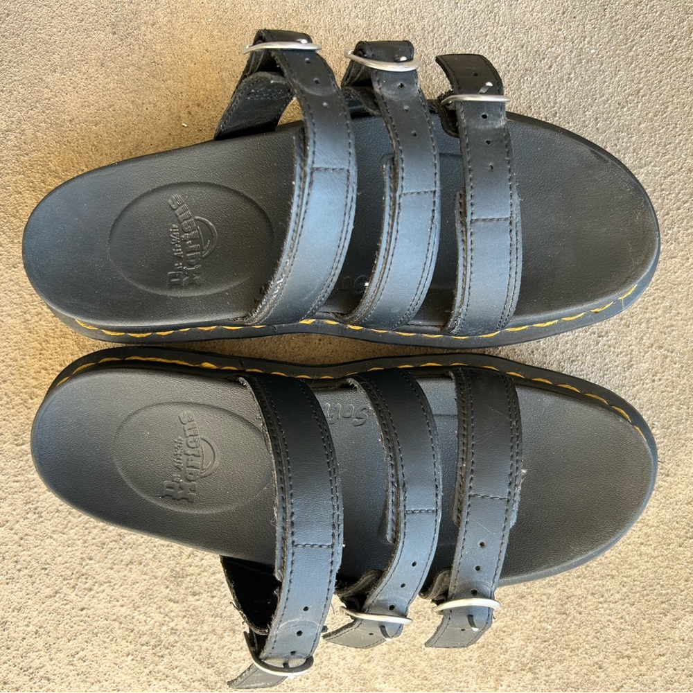 BRAND NEW DR MARTENS Women’s Blaire Leather Sandals Size 8